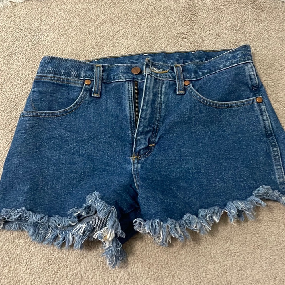 Wrangler mid-waist denim frayed shorts